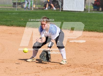 Thumbnail 1 in Kearney vs. Lincoln East photogallery.