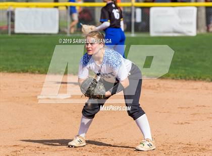 Thumbnail 1 in Kearney vs. Lincoln East photogallery.