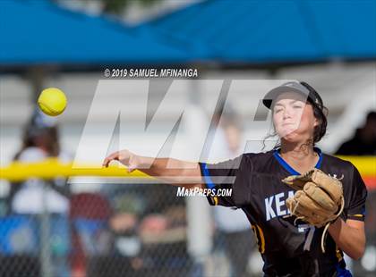 Thumbnail 3 in Kearney vs. Lincoln East photogallery.