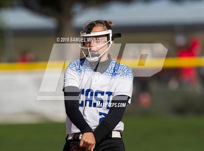 Thumbnail 3 in Kearney vs. Lincoln East photogallery.
