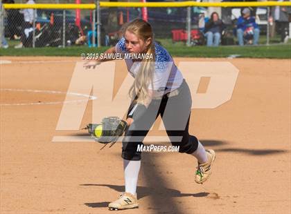 Thumbnail 1 in Kearney vs. Lincoln East photogallery.