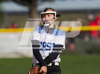 Thumbnail 2 in Kearney vs. Lincoln East photogallery.