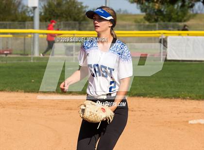 Thumbnail 3 in Kearney vs. Lincoln East photogallery.