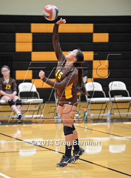 Thumbnail 2 in Inderkum @ Yuba City photogallery.