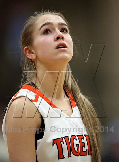 Thumbnail 1 in Dakota Ridge @ Lakewood photogallery.