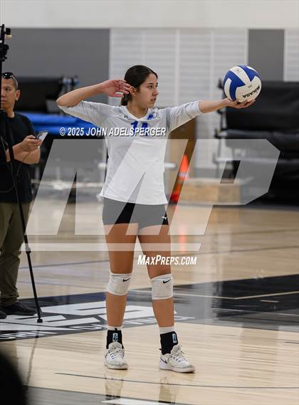 Thumbnail 3 in JV: Peninsula @ Wiseburn- Da Vinci photogallery.