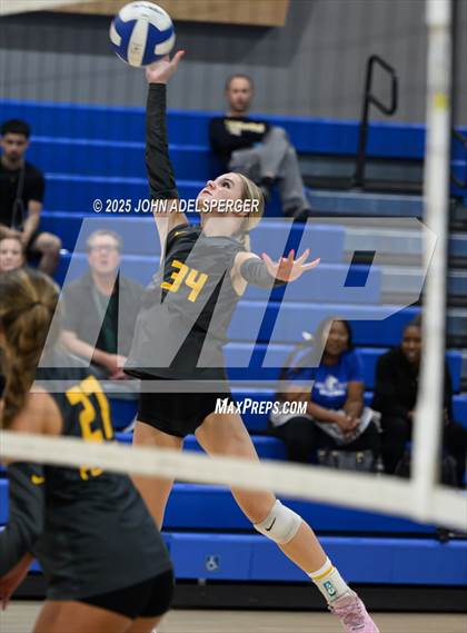 Thumbnail 2 in JV: Peninsula @ Wiseburn- Da Vinci photogallery.