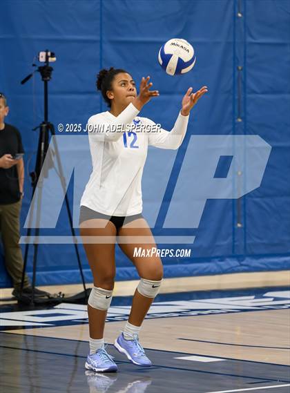 Thumbnail 3 in JV: Peninsula @ Wiseburn- Da Vinci photogallery.