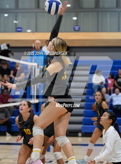 Thumbnail 3 in JV: Peninsula @ Wiseburn- Da Vinci photogallery.
