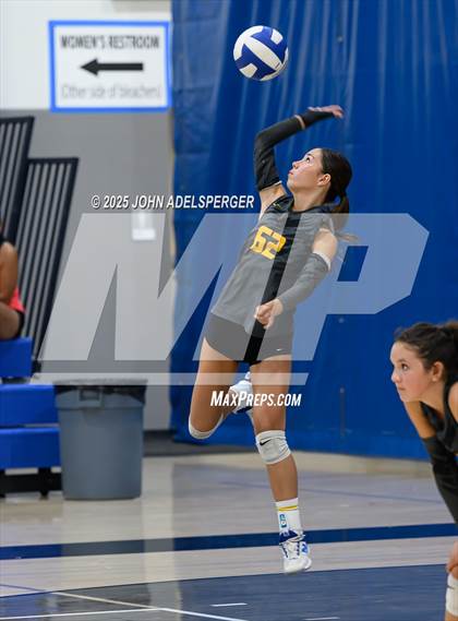Thumbnail 2 in JV: Peninsula @ Wiseburn- Da Vinci photogallery.