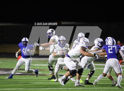 Thumbnail 2 in Sunnyvale vs. Van Alstyne (UIL 4A D2 Football Bi District) photogallery.