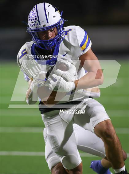 Thumbnail 3 in Sunnyvale vs. Van Alstyne (UIL 4A D2 Football Bi District) photogallery.