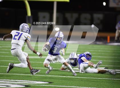 Thumbnail 2 in Sunnyvale vs. Van Alstyne (UIL 4A D2 Football Bi District) photogallery.