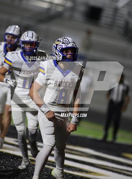 Thumbnail 2 in Sunnyvale vs. Van Alstyne (UIL 4A D2 Football Bi District) photogallery.