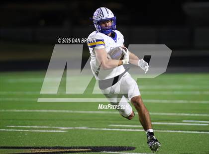 Thumbnail 2 in Sunnyvale vs. Van Alstyne (UIL 4A D2 Football Bi District) photogallery.