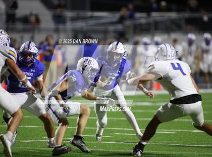 Thumbnail 2 in Sunnyvale vs. Van Alstyne (UIL 4A D2 Football Bi District) photogallery.