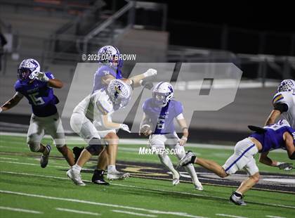 Thumbnail 1 in Sunnyvale vs. Van Alstyne (UIL 4A D2 Football Bi District) photogallery.