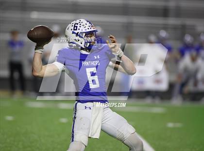 Thumbnail 1 in Sunnyvale vs. Van Alstyne (UIL 4A D2 Football Bi District) photogallery.