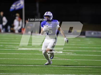 Thumbnail 2 in Sunnyvale vs. Van Alstyne (UIL 4A D2 Football Bi District) photogallery.