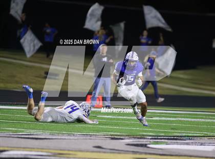 Thumbnail 2 in Sunnyvale vs. Van Alstyne (UIL 4A D2 Football Bi District) photogallery.