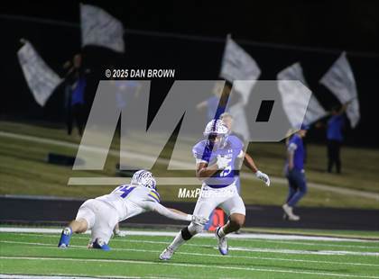 Thumbnail 1 in Sunnyvale vs. Van Alstyne (UIL 4A D2 Football Bi District) photogallery.