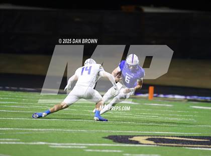 Thumbnail 2 in Sunnyvale vs. Van Alstyne (UIL 4A D2 Football Bi District) photogallery.