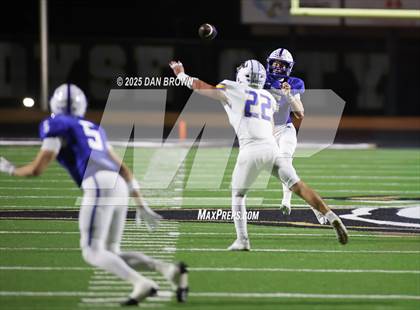 Thumbnail 3 in Sunnyvale vs. Van Alstyne (UIL 4A D2 Football Bi District) photogallery.