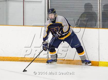 Thumbnail 3 in Housatonic/Northwestern @ New Fairfield/Immaculate photogallery.