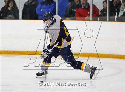 Thumbnail 1 in Housatonic/Northwestern @ New Fairfield/Immaculate photogallery.