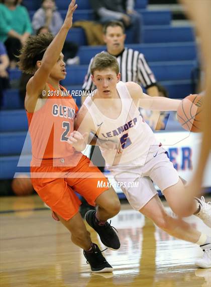 Thumbnail 2 in Glenn @ Leander photogallery.