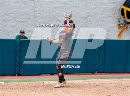 Thumbnail 2 in Coahoma vs. Whitesboro (UIL 3A Softball Semifinal) photogallery.