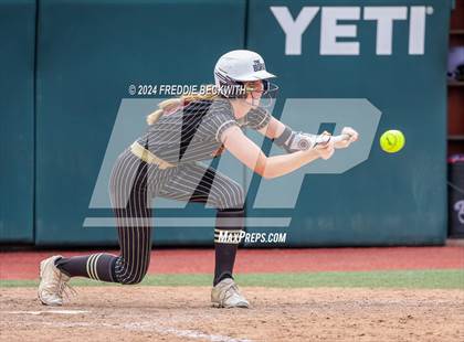 Thumbnail 2 in Coahoma vs. Whitesboro (UIL 3A Softball Semifinal) photogallery.