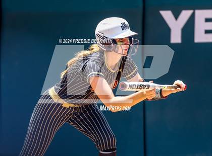 Thumbnail 2 in Coahoma vs. Whitesboro (UIL 3A Softball Semifinal) photogallery.