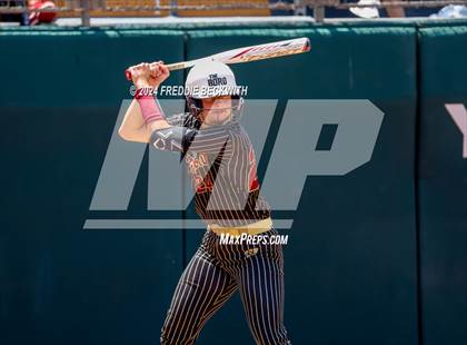 Thumbnail 3 in Coahoma vs. Whitesboro (UIL 3A Softball Semifinal) photogallery.