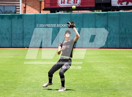 Thumbnail 2 in Coahoma vs. Whitesboro (UIL 3A Softball Semifinal) photogallery.