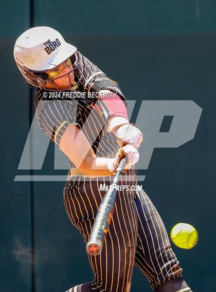 Thumbnail 2 in Coahoma vs. Whitesboro (UIL 3A Softball Semifinal) photogallery.