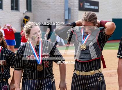 Thumbnail 1 in Coahoma vs. Whitesboro (UIL 3A Softball Semifinal) photogallery.
