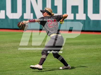 Thumbnail 1 in Coahoma vs. Whitesboro (UIL 3A Softball Semifinal) photogallery.