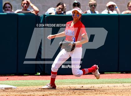 Thumbnail 2 in Coahoma vs. Whitesboro (UIL 3A Softball Semifinal) photogallery.
