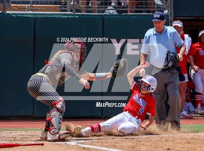Thumbnail 1 in Coahoma vs. Whitesboro (UIL 3A Softball Semifinal) photogallery.