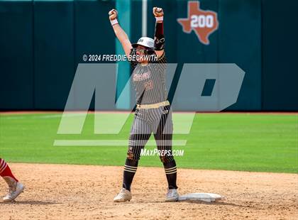 Thumbnail 3 in Coahoma vs. Whitesboro (UIL 3A Softball Semifinal) photogallery.