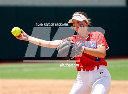 Thumbnail 2 in Coahoma vs. Whitesboro (UIL 3A Softball Semifinal) photogallery.