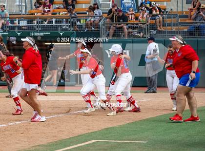 Thumbnail 1 in Coahoma vs. Whitesboro (UIL 3A Softball Semifinal) photogallery.