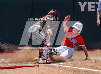 Thumbnail 1 in Coahoma vs. Whitesboro (UIL 3A Softball Semifinal) photogallery.