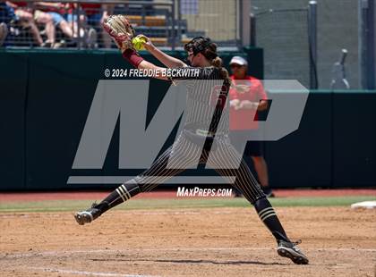 Thumbnail 1 in Coahoma vs. Whitesboro (UIL 3A Softball Semifinal) photogallery.