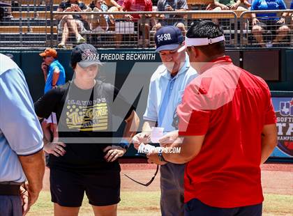 Thumbnail 2 in Coahoma vs. Whitesboro (UIL 3A Softball Semifinal) photogallery.