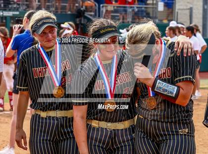 Thumbnail 3 in Coahoma vs. Whitesboro (UIL 3A Softball Semifinal) photogallery.