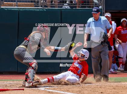 Thumbnail 2 in Coahoma vs. Whitesboro (UIL 3A Softball Semifinal) photogallery.