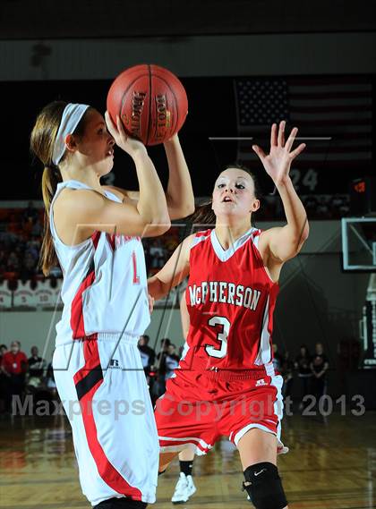 Thumbnail 2 in Wamego vs. McPherson (KSHSAA State 4A Final) photogallery.
