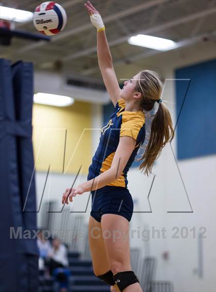 Thumbnail 1 in Loudoun Valley @ Loudoun County photogallery.